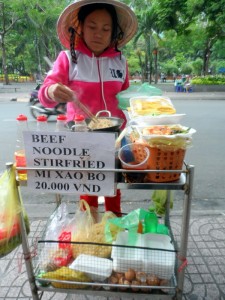 Best Street Food Vietnam - Mi Xao Bo