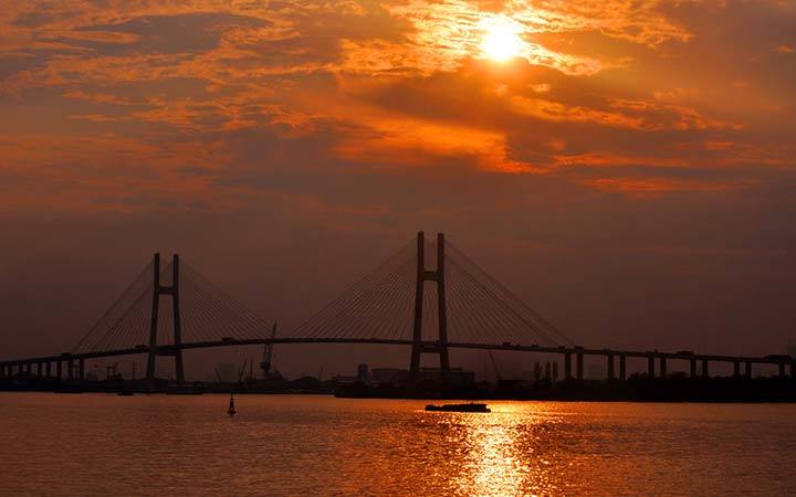 Sunset on Saigon Bridge